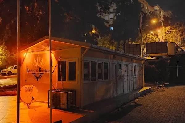 Karabağlar Belediyesi Basın Sitesi Tenis Kortu - Resim 10