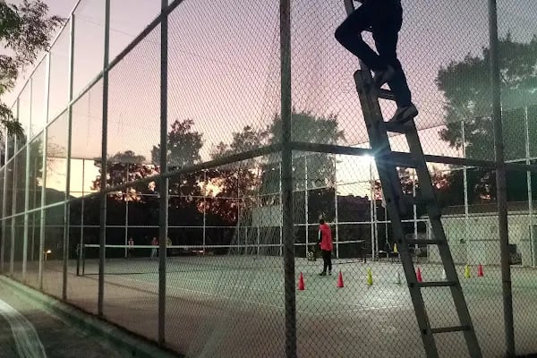 Karabağlar Belediyesi Basın Sitesi Tenis Kortu - Resim 11
