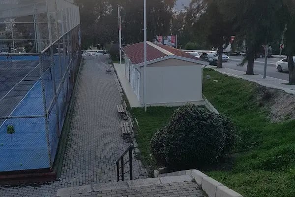 Karabağlar Belediyesi Basın Sitesi Tenis Kortu - Resim 5