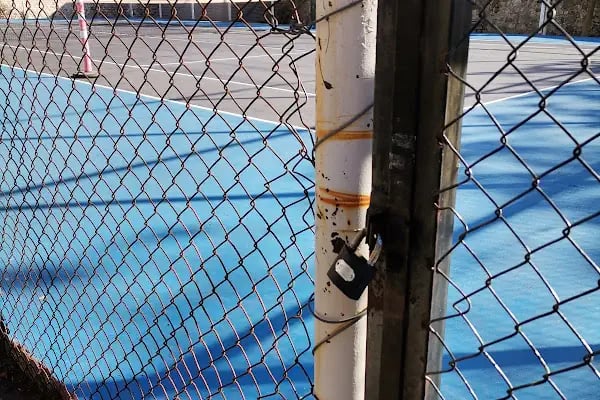 Karabağlar Belediyesi Basın Sitesi Tenis Kortu - Resim 9