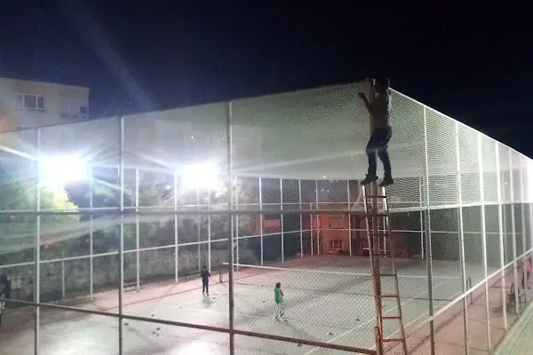 Karabağlar Belediyesi Basın Sitesi Tenis Kortu - Resim 15