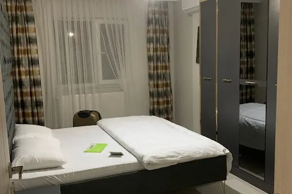 Leena Suites - Resim 7