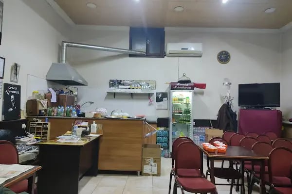Pergamon Kitabevi &amp; Cafe - Resim 2
