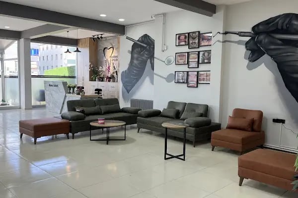 ÖZEL MODERN AĞIZ VE DİŞ SAĞLIĞI POLİKİLİNİĞİ - Resim 1