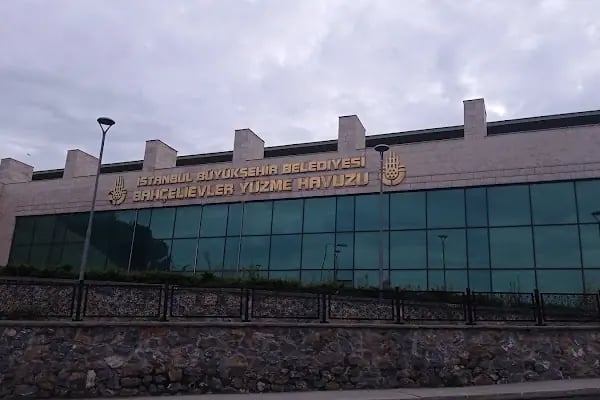 İstanbul Büyükşehir Belediyesi Bahçelievler Yüzme Havuzu - Resim 6