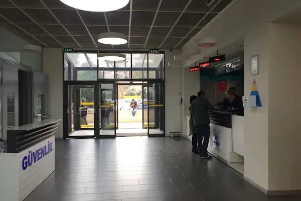 İstanbul Büyükşehir Belediyesi Bahçelievler Yüzme Havuzu - Resim 4