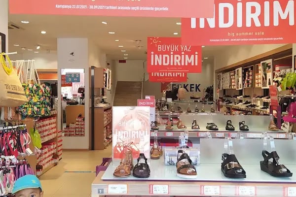 FLO Kenan Evren Cadde Mağazası - Resim 13