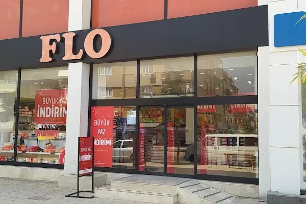 FLO Kenan Evren Cadde Mağazası - Resim 9