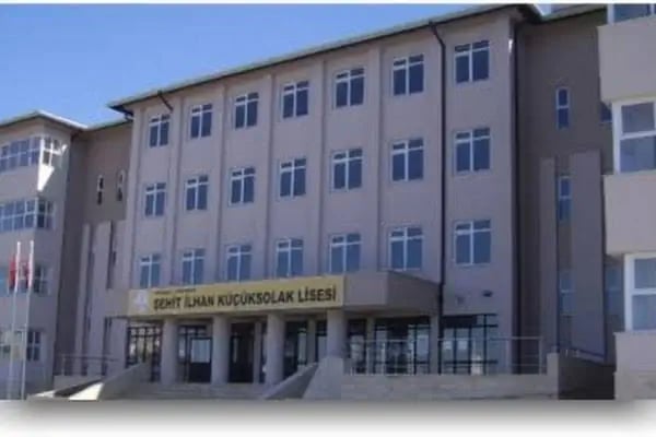 Şehit İlhan Küçük Solak Anadolu Lisesi - Resim 3