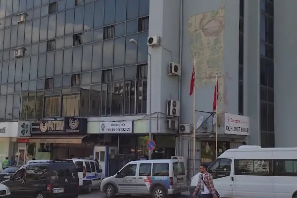 Bornova Belediyesi Ek Hizmet Binası - Resim 3