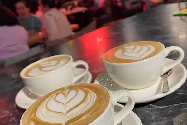 Quench Cafe - Resim 10