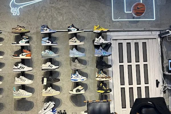 e-SNEAKERS Bağlarbaşı - Resim 7