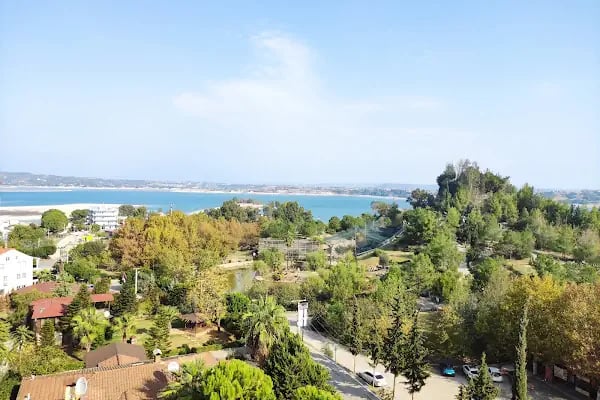 Golden Lake Hotel - Resim 3
