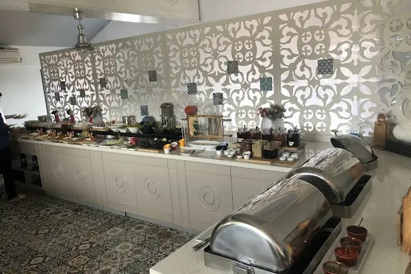 Golden Lake Hotel - Resim 16