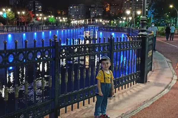 Levent Karaca Parkı - Resim 17