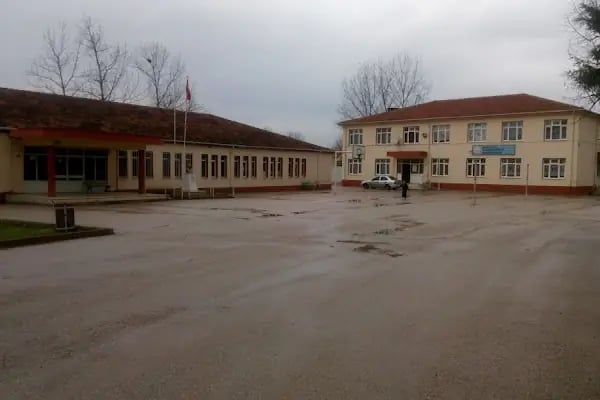 Kurşunlu İlkokulu - Resim 3