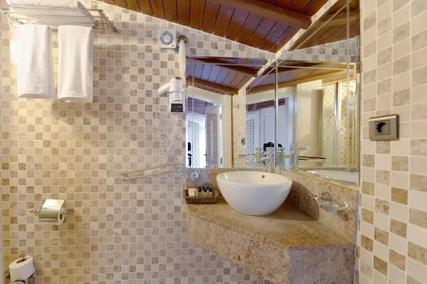 CASTLE OLD TOWN HOTEL - Resim 4