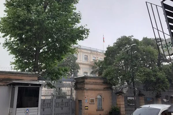 İran İslam Cumhuriyeti Konsolosluğu - Resim 12