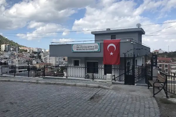 İZMİR LOTUS ÖZEL EĞİTİM ve REHABİLİTASYON Merkezi | İzmir Özel Eğitim ve Rehabilitasyon Merkezi - Resim 4