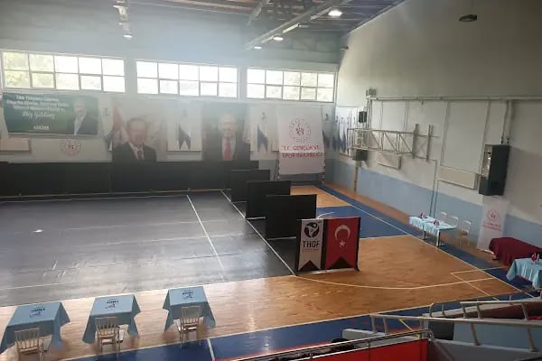 Zekai Bal Kapalı Spor Salonu - Resim 4
