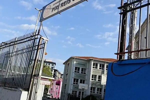 Piri Reis Ortaokulu - Resim 3