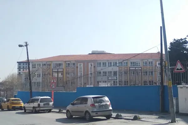 Piri Reis Ortaokulu - Resim 2