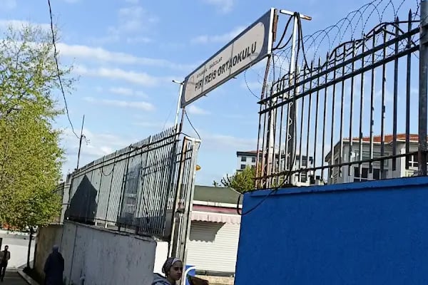 Piri Reis Ortaokulu - Resim 4