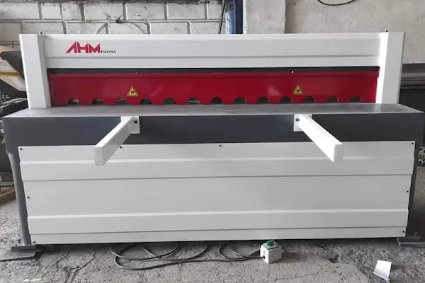 AHM MAKİNA REDÜKTÖRLÜ GİYOTİN MAKAS-ABKANT PRES-ABKANT PRES KALIPLARI - Resim 2