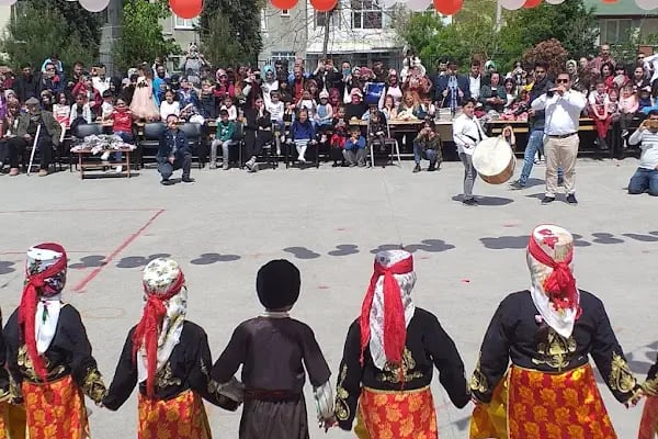 Çayırova Mevlana İlkokulu - Resim 2
