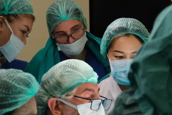 Prof Dr Erdoğan Aslan Kadın Hastalıkları ve Doğum Uzmanı - Resim 12