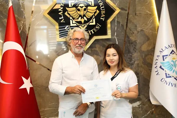 Prof Dr Erdoğan Aslan Kadın Hastalıkları ve Doğum Uzmanı - Resim 1