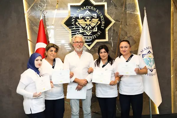 Prof Dr Erdoğan Aslan Kadın Hastalıkları ve Doğum Uzmanı - Resim 2
