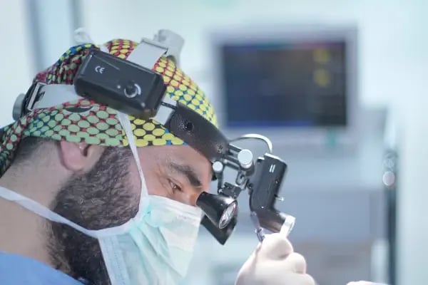 Aziz Aksöz - Hair Transplant Turkey,Hair Transplant İstanbul - Resim 8