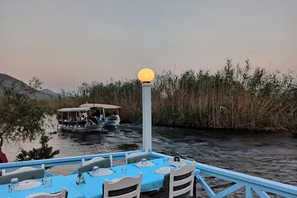 Vira Vira Restoran - Resim 1