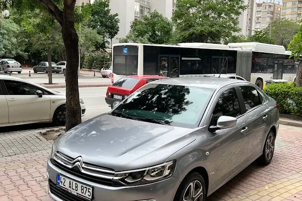 Royal Rent a car - Resim 11