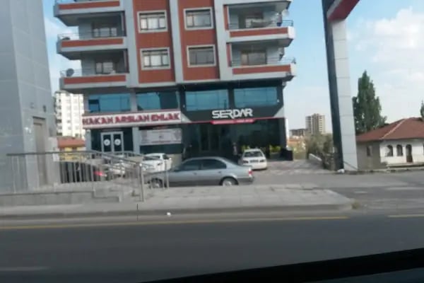 HAKAN ARSLAN EMLAK AKYURT - Resim 1