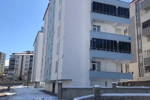 Afşinbey Mahallesi Badem Sokak Hurmanlilar Sitesi B blok No2 - Resim 1