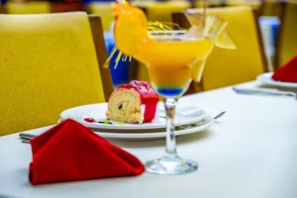 Relax Beach Hotel - Resim 9