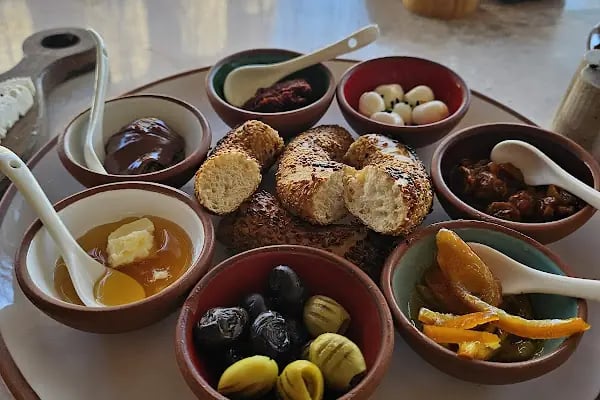 BEGONVİLLA KAHVALTI,RESTORAN &amp; KONAKLAMA - Resim 4