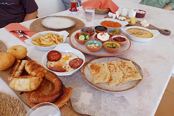 BEGONVİLLA KAHVALTI,RESTORAN &amp; KONAKLAMA - Resim 1