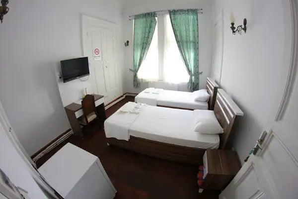 Gemlik Daniş Ekim Öğretmenevi ve Akşam Sanat Okulu - Resim 2