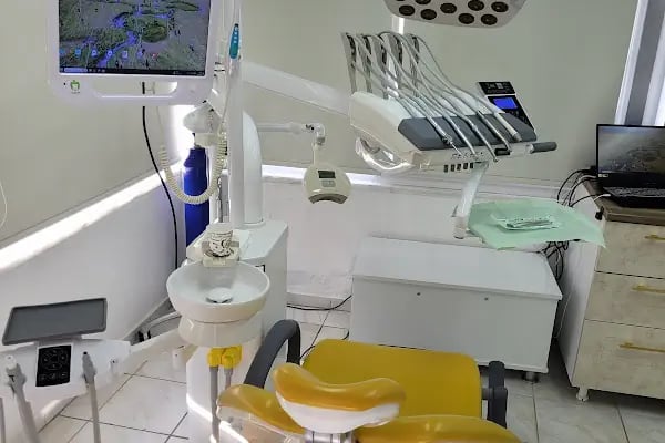 Diş Hekimi Mehmet Tuncer Muayenehanesi - Resim 2