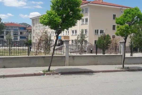 Karapürçek Şehit Osman Kablan Ortaokulu - Resim 4