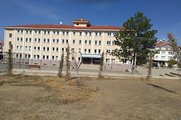 Karapürçek Şehit Osman Kablan Ortaokulu - Resim 2