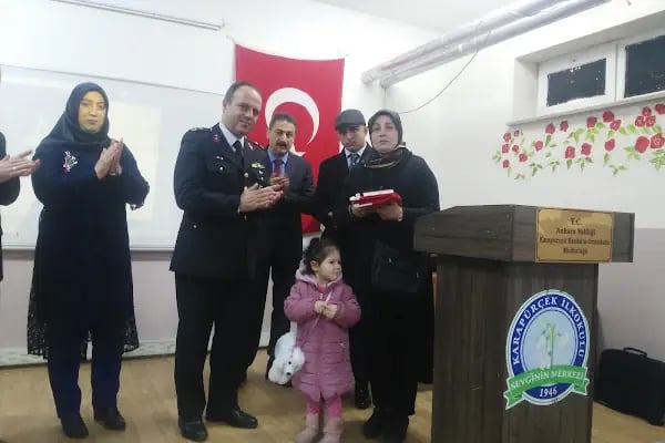 Karapürçek Şehit Osman Kablan Ortaokulu - Resim 13