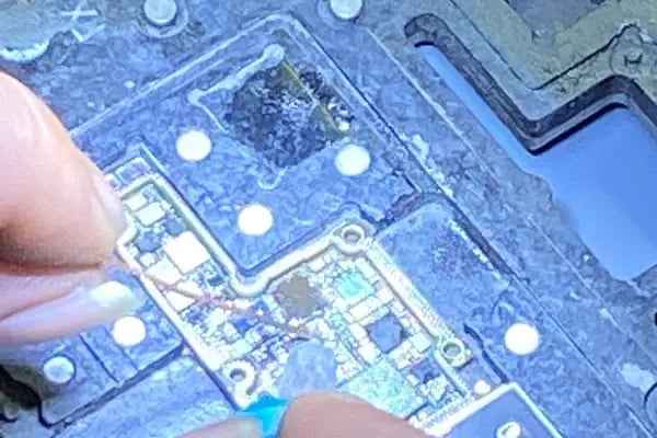 Yön Bilişim iPhone Servisi Adana - Resim 11