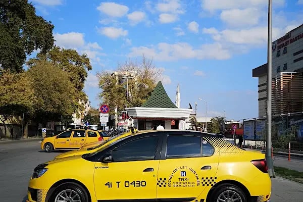 Kocaeli Devlet Hastanesi Taksi Durağı - Resim 1