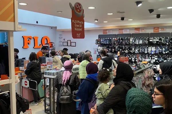 FLO Bağcılar Cadde Mağazası - Resim 17