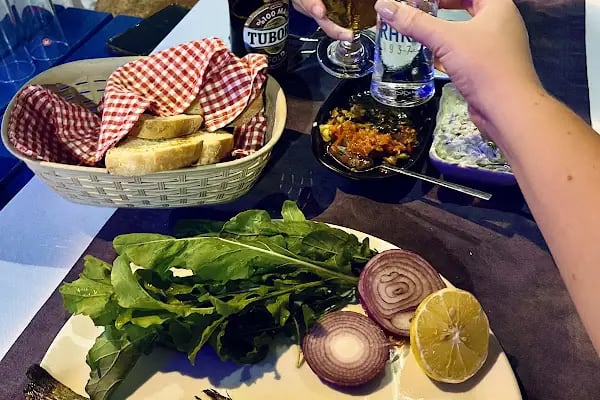 DELİ MAVİ RESTAURANT - Resim 18