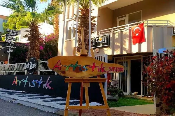 Artistik Stüdyo - Sanat Atölyesi - Resim 3